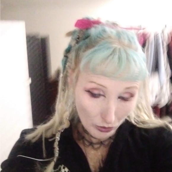 Meet your Posher, Brett - Picture 4 of 16